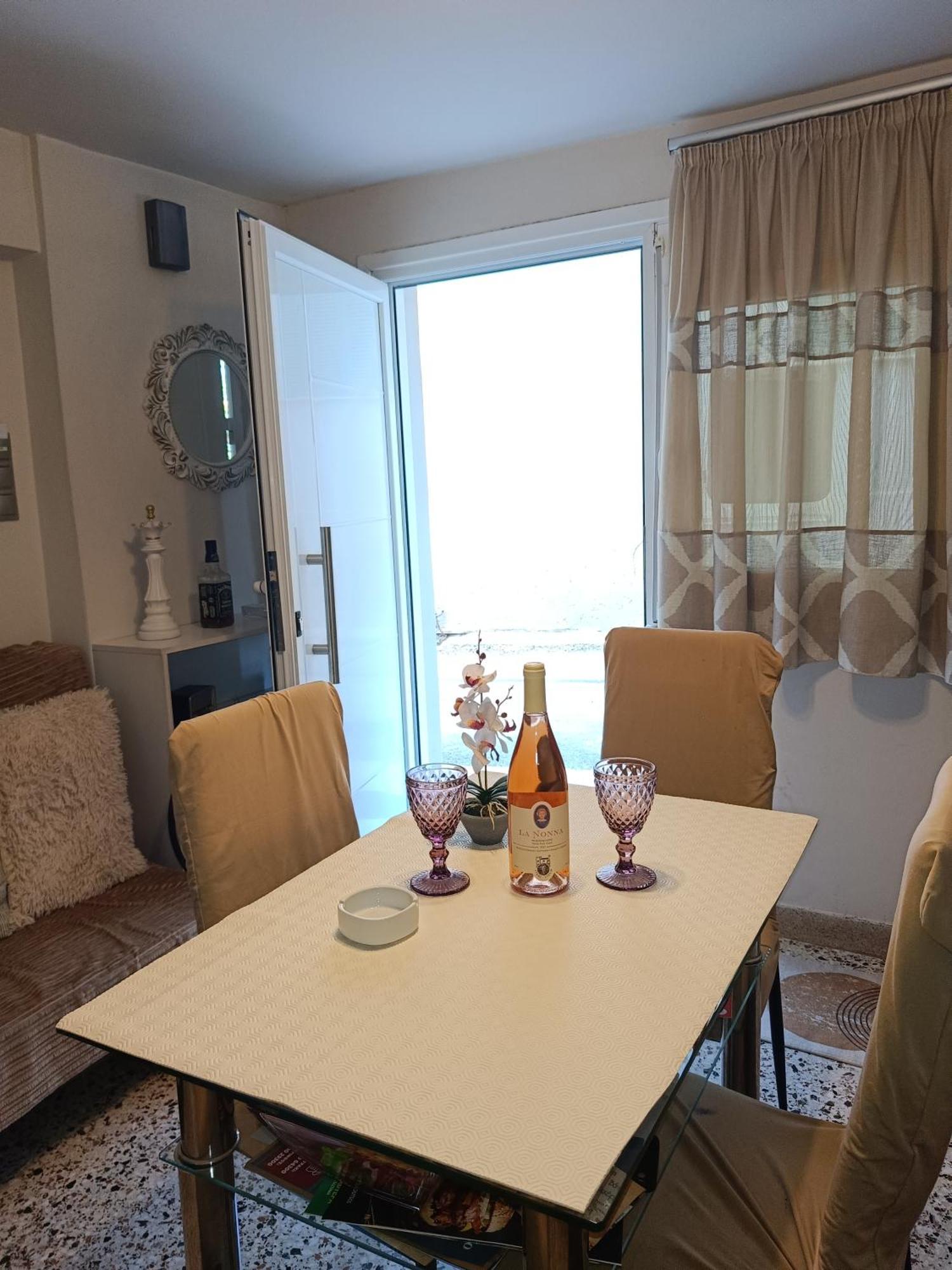 Marina'S Seacret Apartment Corinth Экстерьер фото